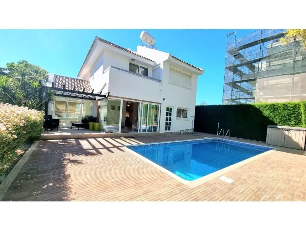 Villa 320m² in Cyprus, Limassol. Priced at 1500000€ rent photo-46