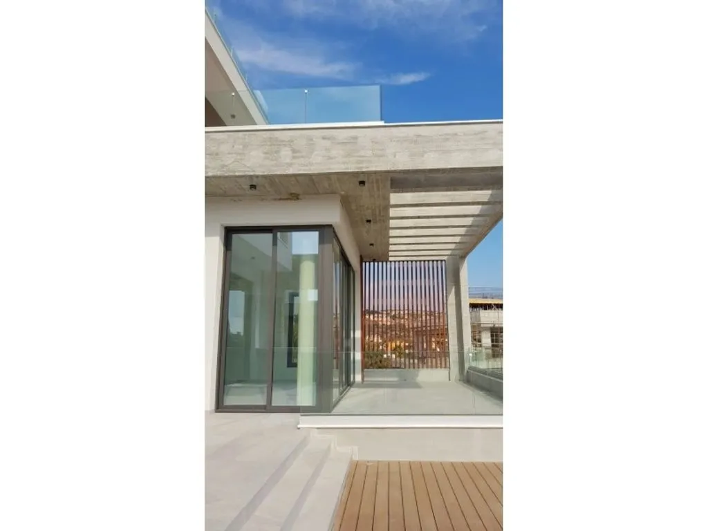 Villa 320m² in Cyprus, Limassol. Priced at 1500000€ rent photo-51