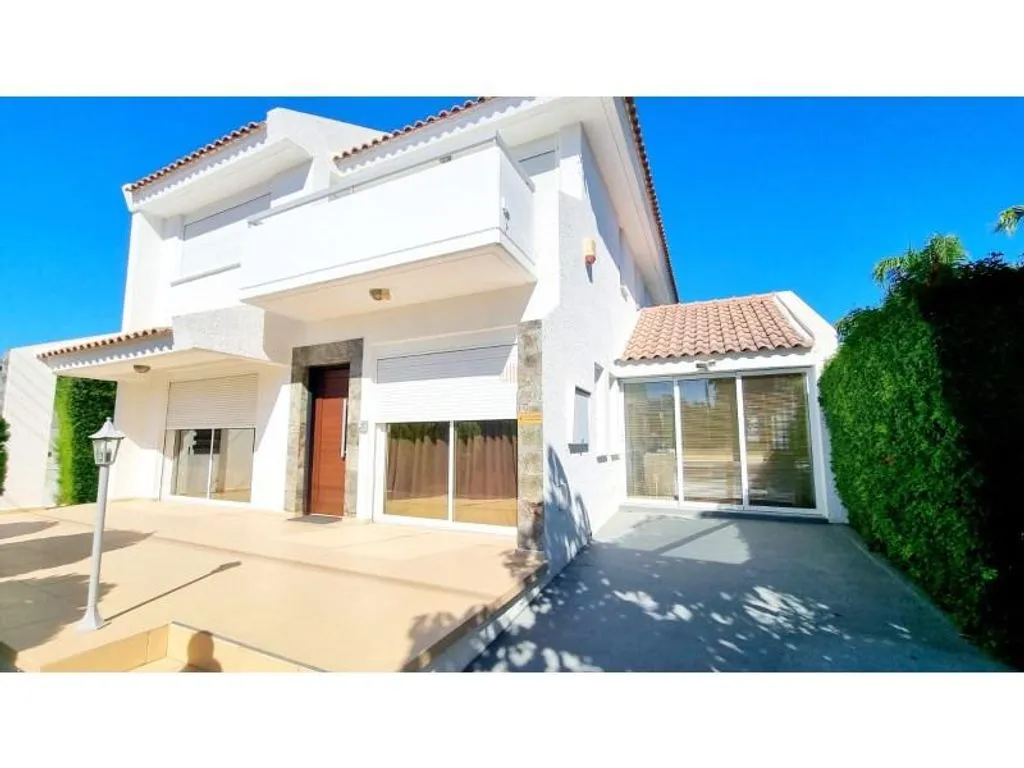 Villa 320m² in Cyprus, Limassol. Priced at 1500000€ rent photo-52