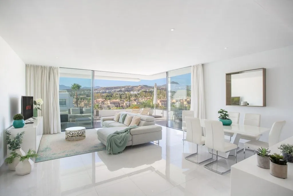 Flat 122m² in USA, Southbury. Priced at 890000€ rent photo-4