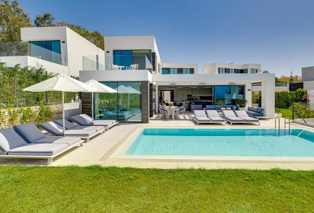 Villa 327m² in Portugal, Oeirash. Priced at 2100000€ rent photo-46