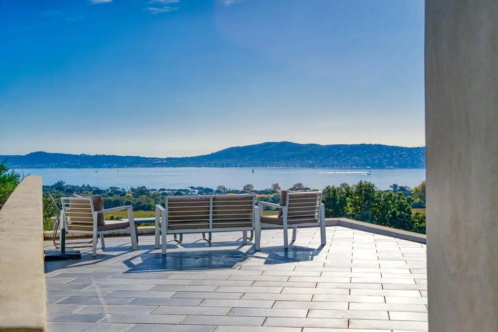 House 267m² in France, Grima. Priced at 3300000€ rent photo-5