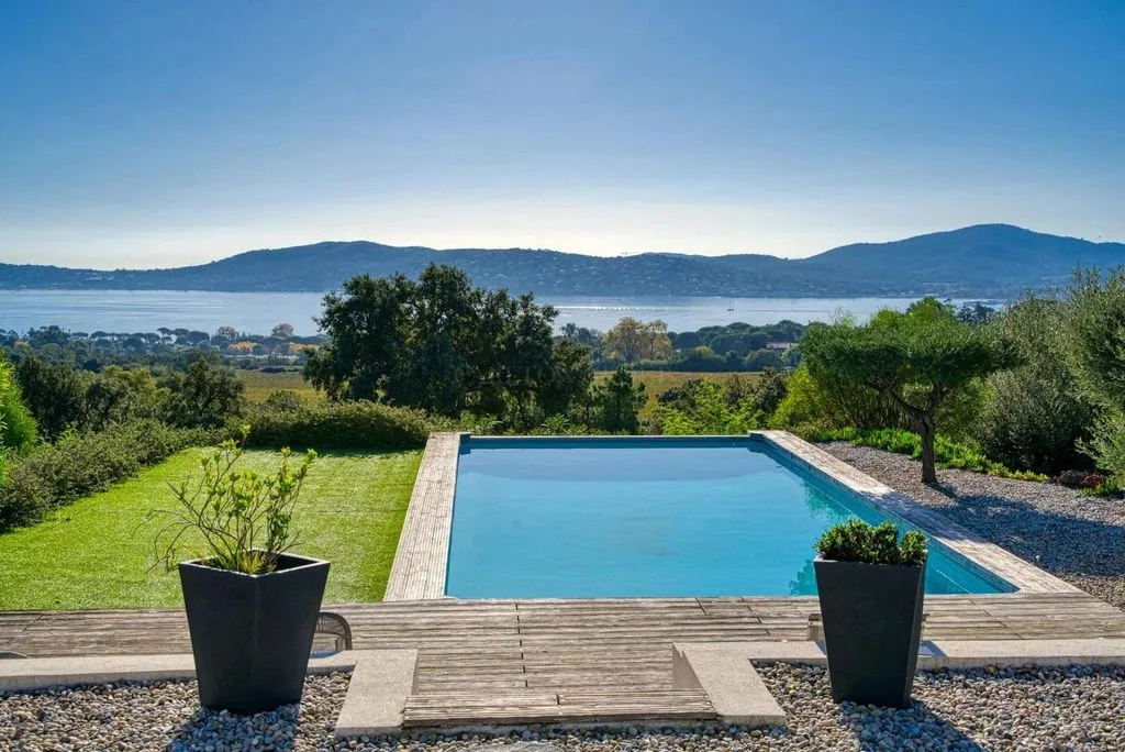 House 267m² in France, Grima. Priced at 3300000€ rent photo-6