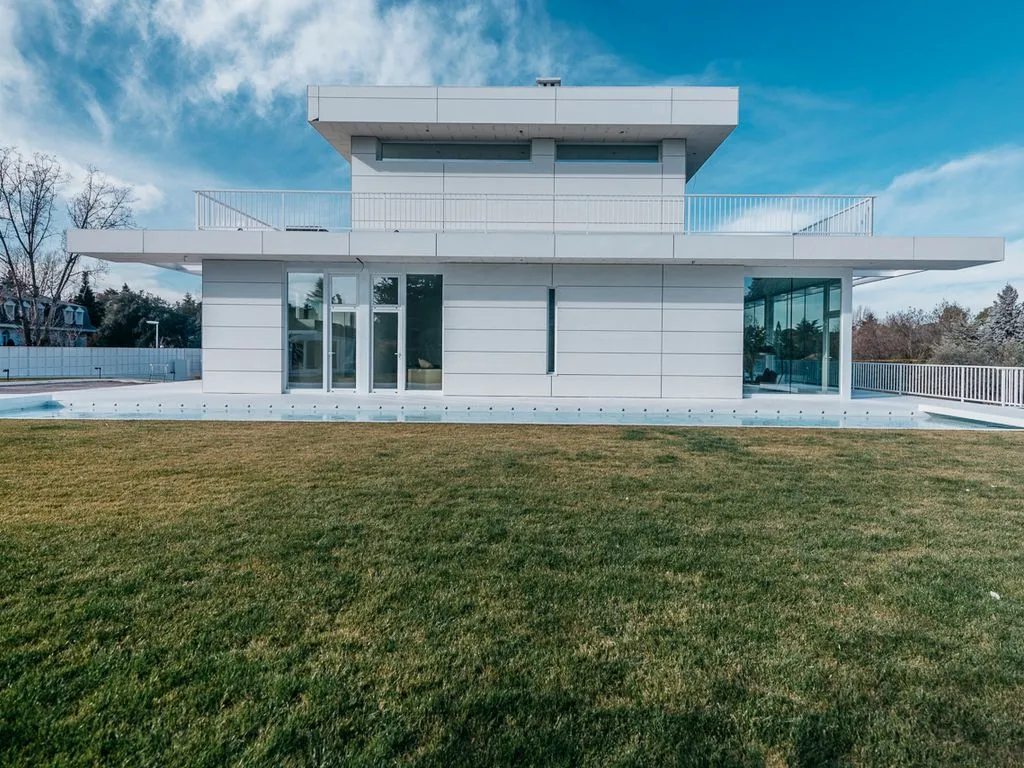 House 1267m² in Portugal, Lisbon. Priced at 7250000€ rent photo-2