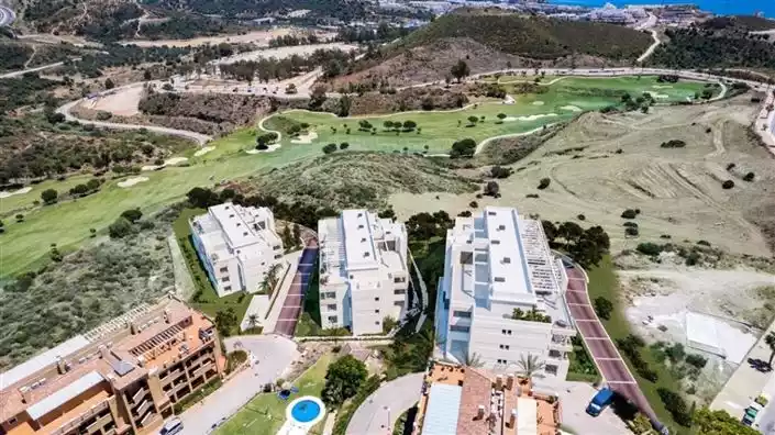 Flat 77m² in Italy, Carlazzo. Priced at 273650€ rent photo-9