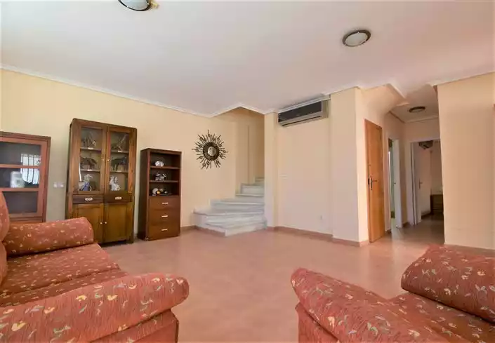 Other Properties 97m² in USA, Washington. Priced at 159000€ rent photo-4