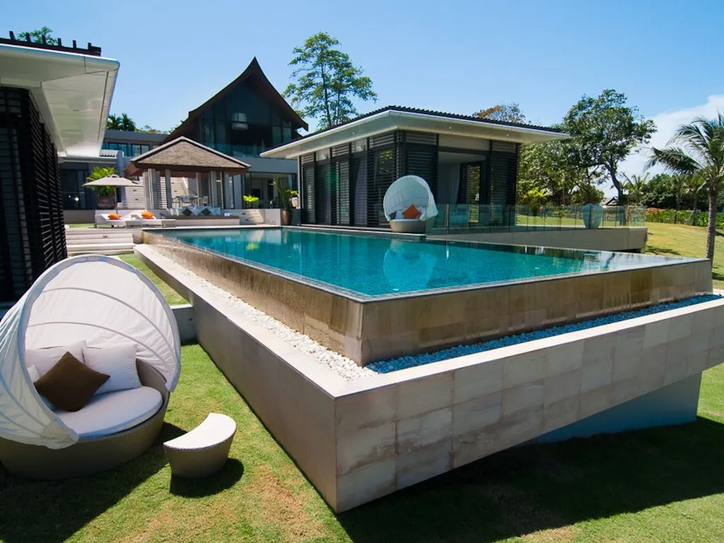 Villa 1900m² in Thailand, Rawai. Priced at 4483000€ rent photo-1