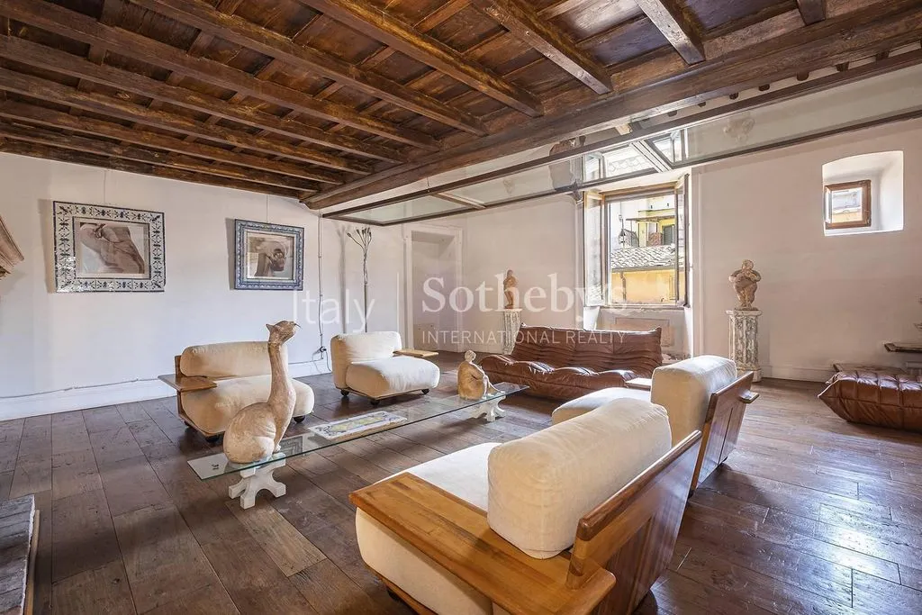 House 302m² in Italy, Rome. Priced at 2950000€ rent photo-6
