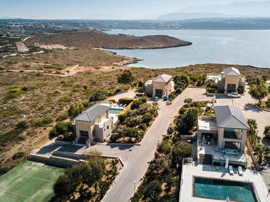 Villa 200m² in Greece, Chania. Priced at 800000€ rent photo-1