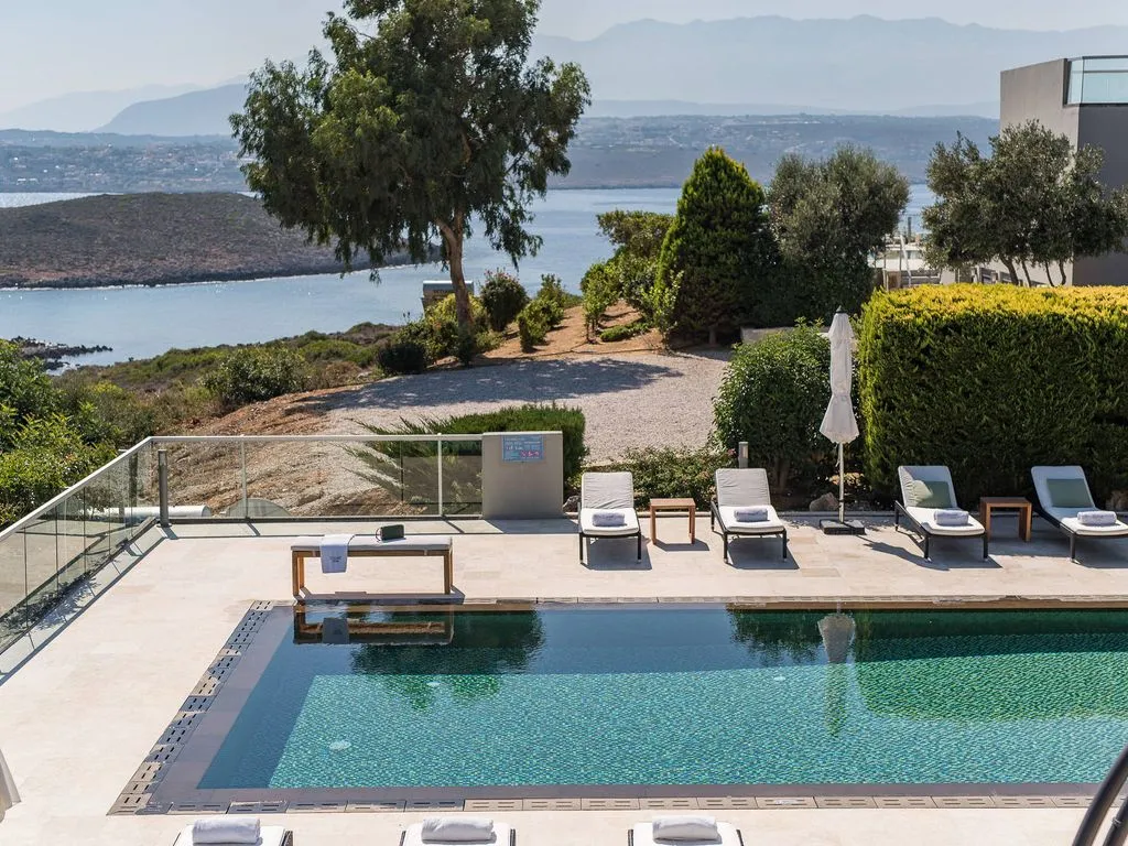 Villa 200m² in Greece, Chania. Priced at 800000€ rent photo-4