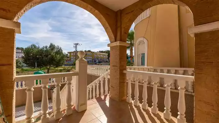 Other Properties 97m² in Spain, Orihuela Costa. Priced at 165000€ rent photo-4