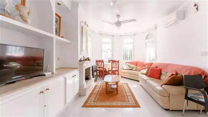 Other Properties 97m² in Spain, Orihuela Costa. Priced at 165000€ rent photo-6