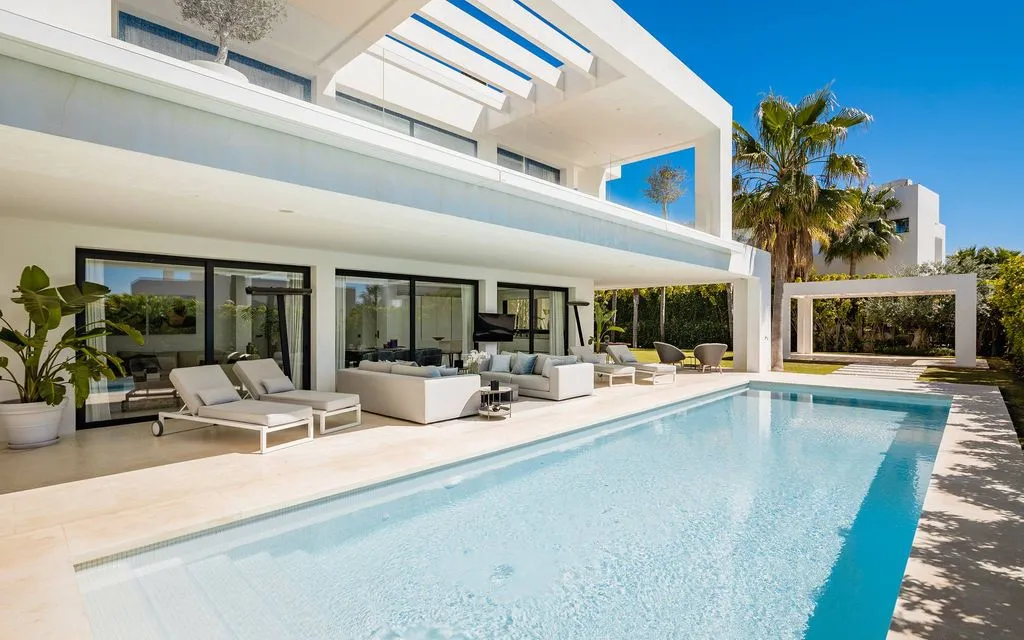 Villa 701m² in Portugal, Oeirash. Priced at 2750000€ rent photo-3