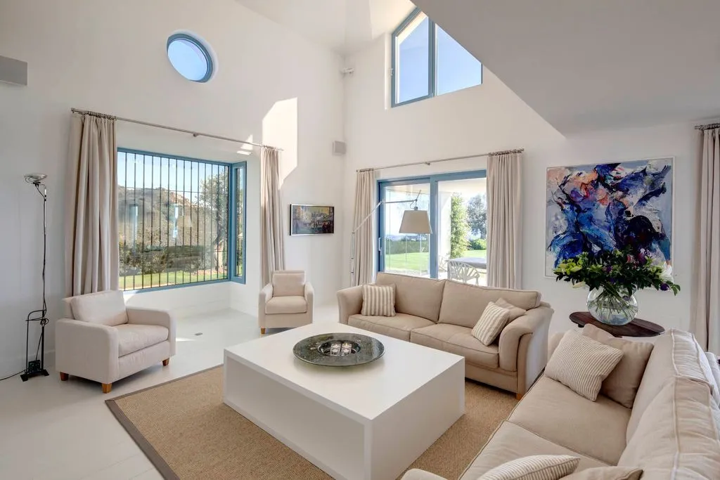 Villa 682m² in Portugal, Oeirash. Priced at 4900000€ rent photo-4