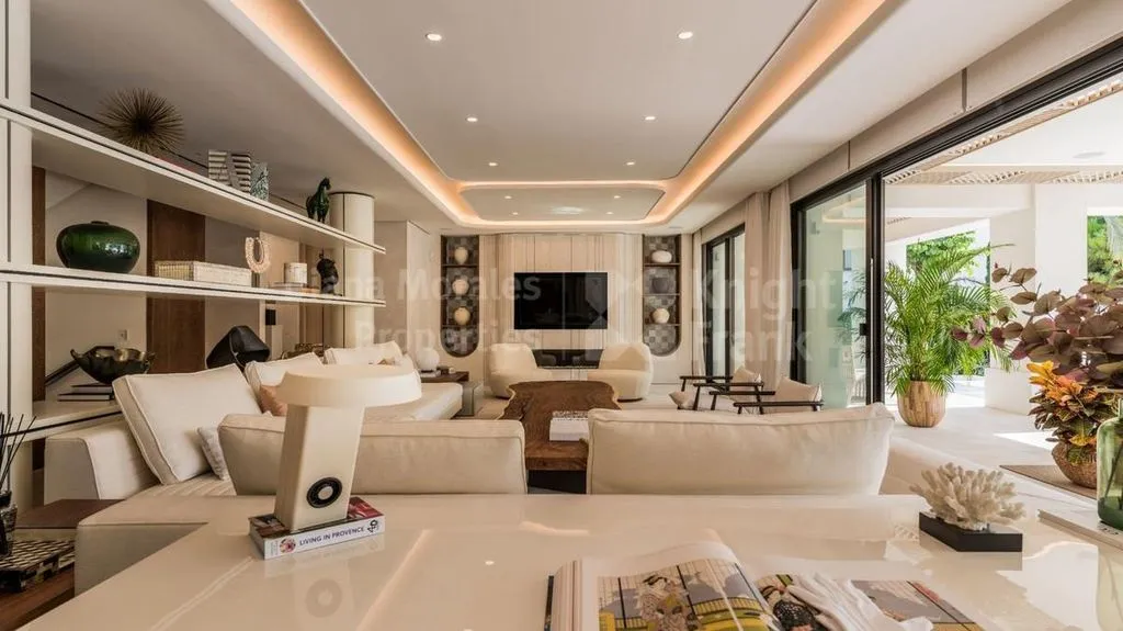 Villa 630m² in Portugal, Oeirash. Priced at 6500000€ rent photo-39