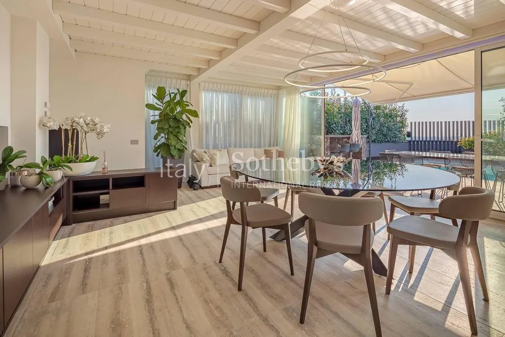 House 450m² in Italy, Milan. Priced at 4600000€ rent photo-1