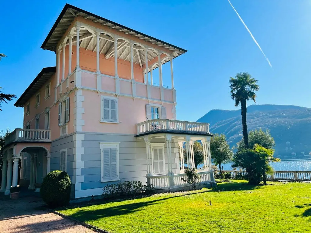 House 385m² in Portugal, Porto. Priced at 3750000€ rent photo-3