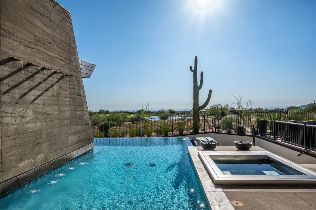 House 275m² in USA, Scottsdale. Priced at 2043100€ rent photo-1