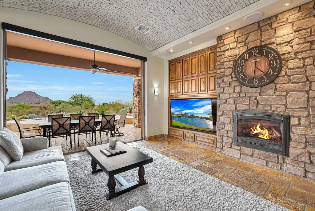 House 275m² in USA, Scottsdale. Priced at 2043100€ rent photo-9