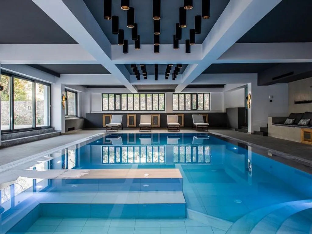 Villa 1000m² in Greece, corfu. Priced at 2000000€ rent photo-4