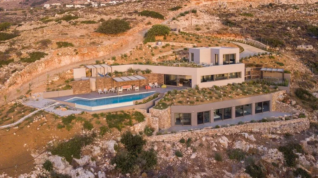 Villa 280m² in Greece, Chania. Priced at 1400000€ rent photo-1