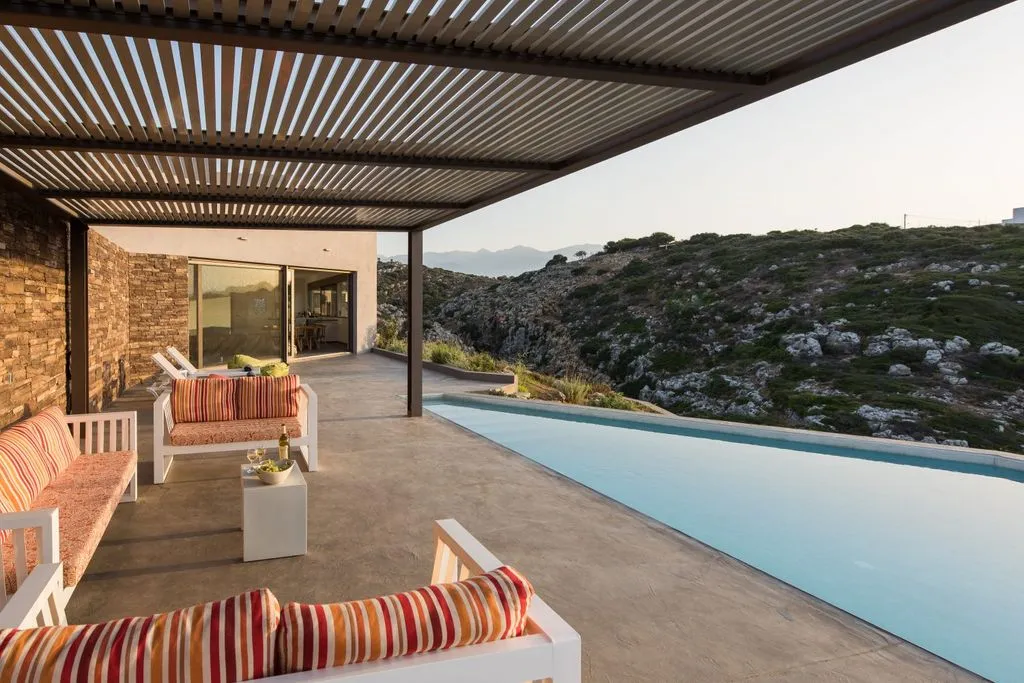 Villa 280m² in Greece, Chania. Priced at 1400000€ rent photo-2