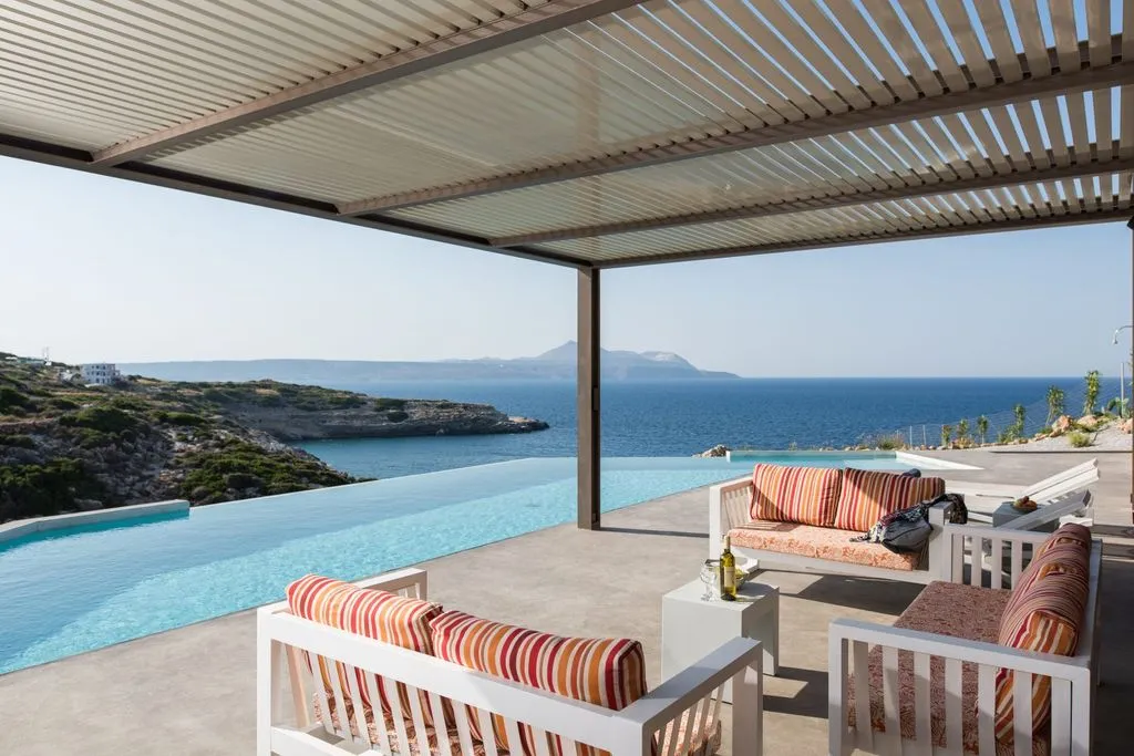 Villa 280m² in Greece, Chania. Priced at 1400000€ rent photo-5