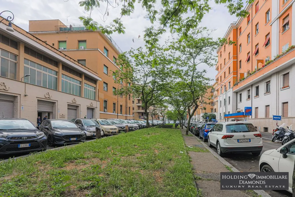 Flat 265m² in Italy, Rome. Priced at 1099000€ rent photo-4