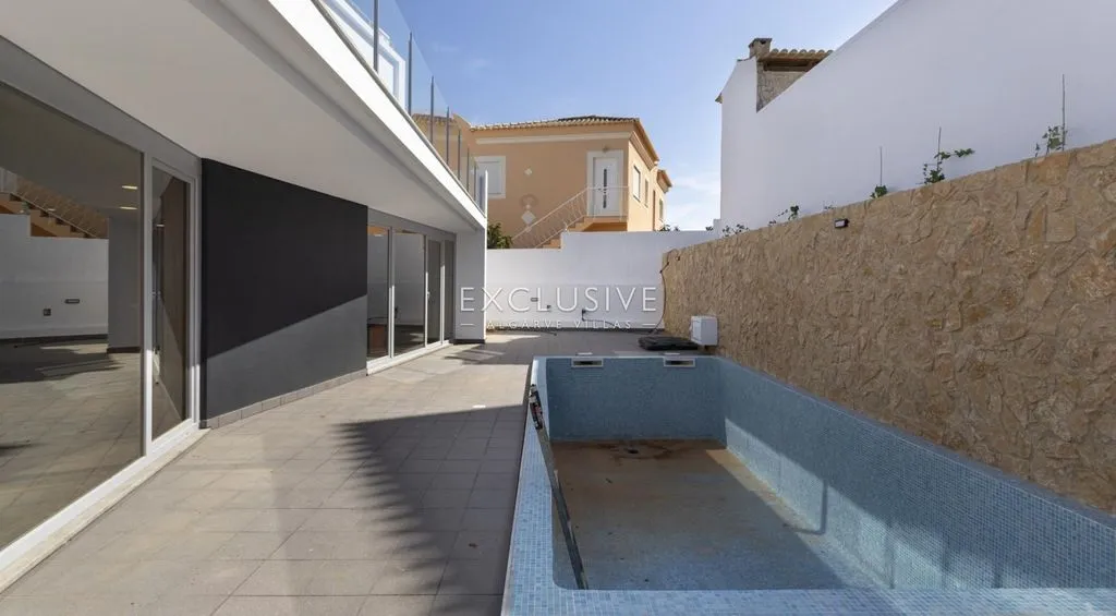 Villa 277m² in Portugal, Lagos. Priced at 1900000€ rent photo-4