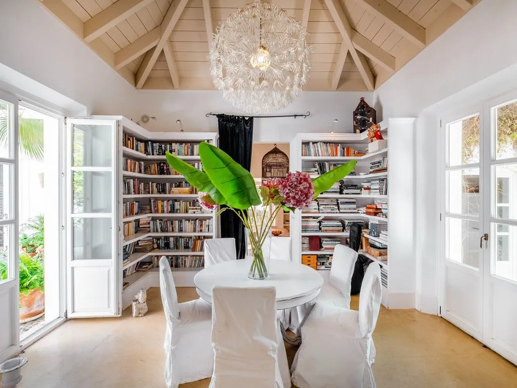 Villa 519m² in Portugal, Oeirash. Priced at 2600000€ rent photo-4