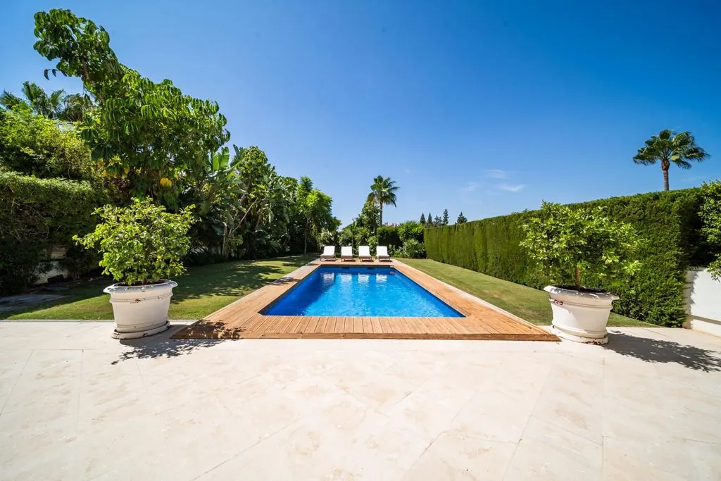 Villa 578m² in Portugal, Oeirash. Priced at 4650000€ rent photo-3