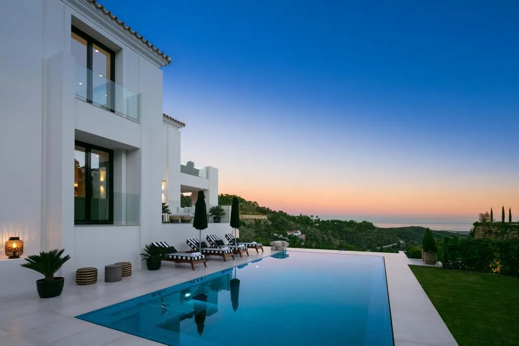 Villa 1080m² in Portugal, Oeirash. Priced at 6750000€ rent photo-4