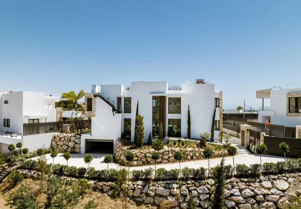Villa 560m² in Portugal, Oeirash. Priced at 3700000€ rent photo-2