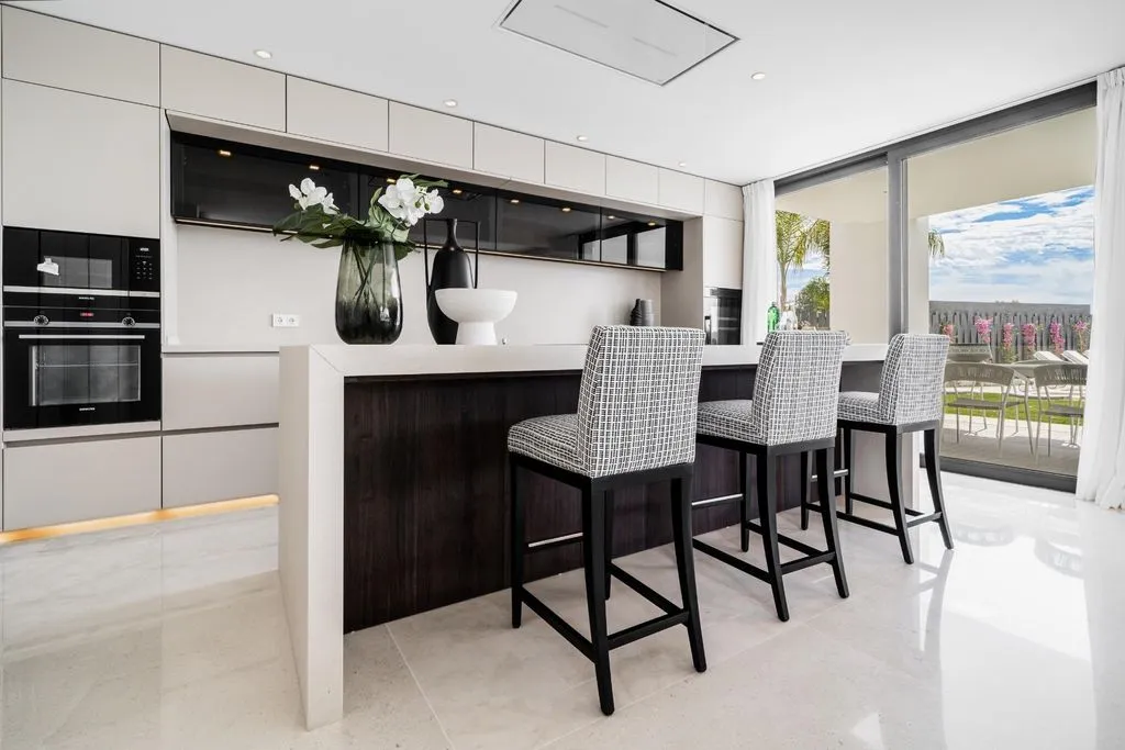 Villa 560m² in Portugal, Oeirash. Priced at 3700000€ rent photo-6