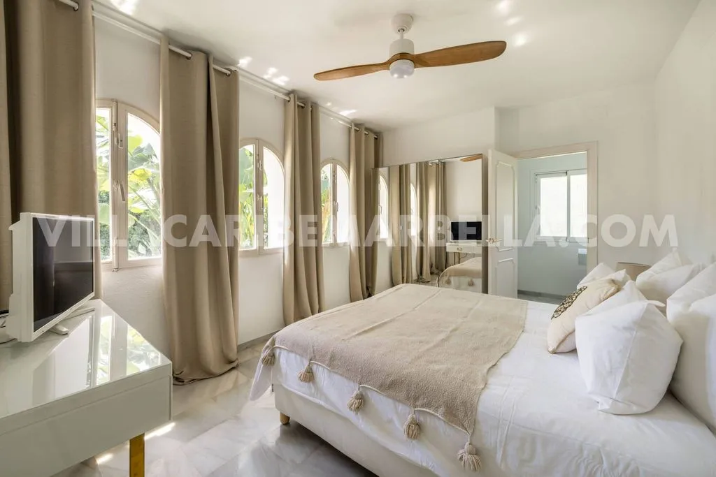 Villa 282m² in Portugal, Oeirash. Priced at 2880000€ rent photo-4