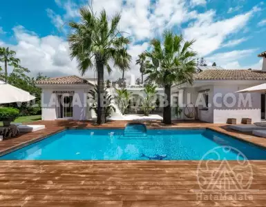 Buy in Spain for 2880000€