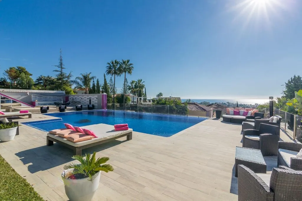 Villa 1054m² in Portugal, Oeirash. Priced at 3500000€ rent photo-4