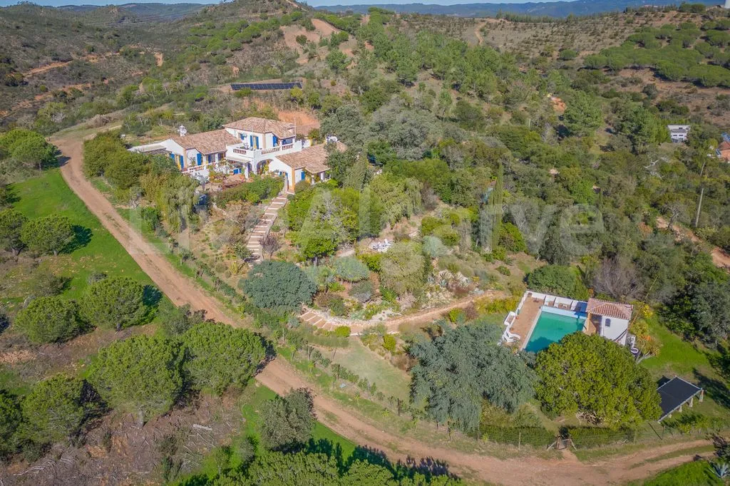 House 416m² in Portugal, Lagos. Priced at 2995000€ rent photo-1
