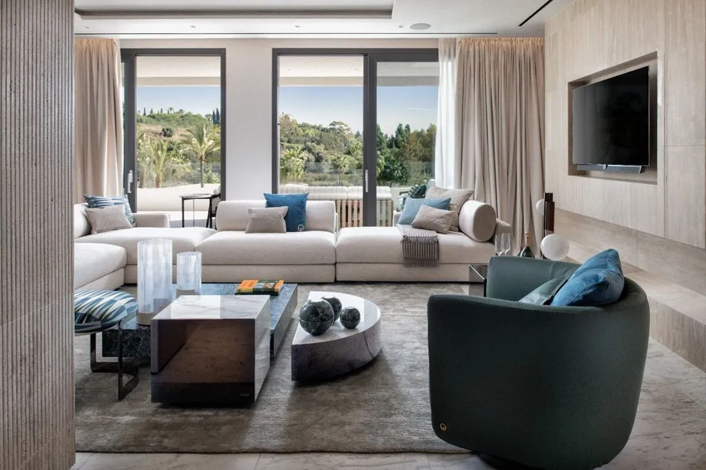 Flat 480m² in Portugal, Oeirash. Priced at 4250000€ rent photo-3