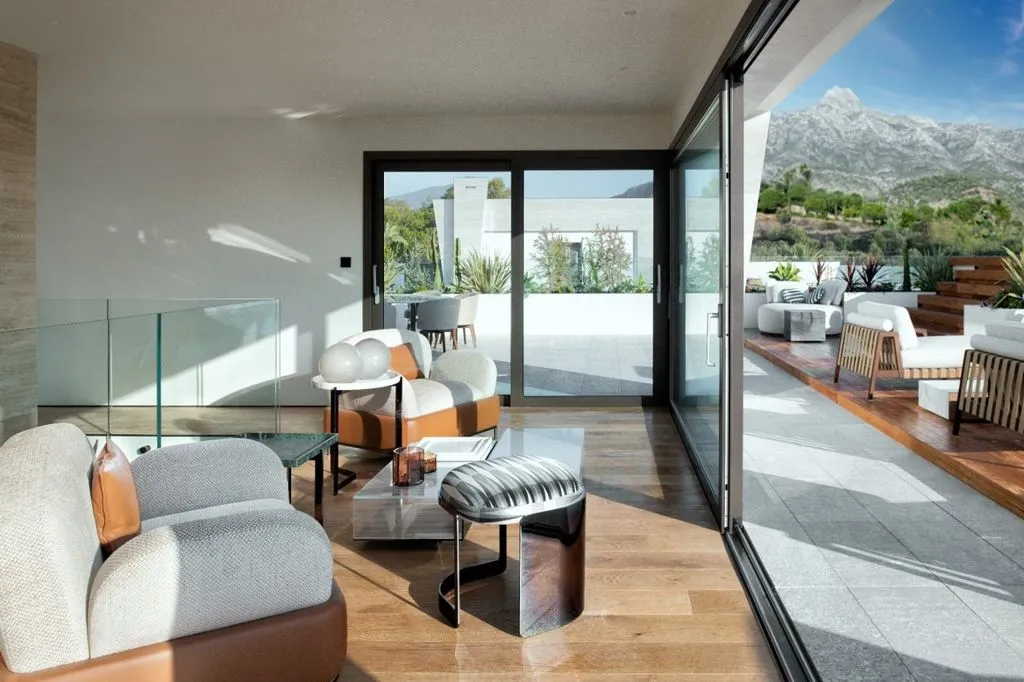 Flat 480m² in Portugal, Oeirash. Priced at 4250000€ rent photo-4