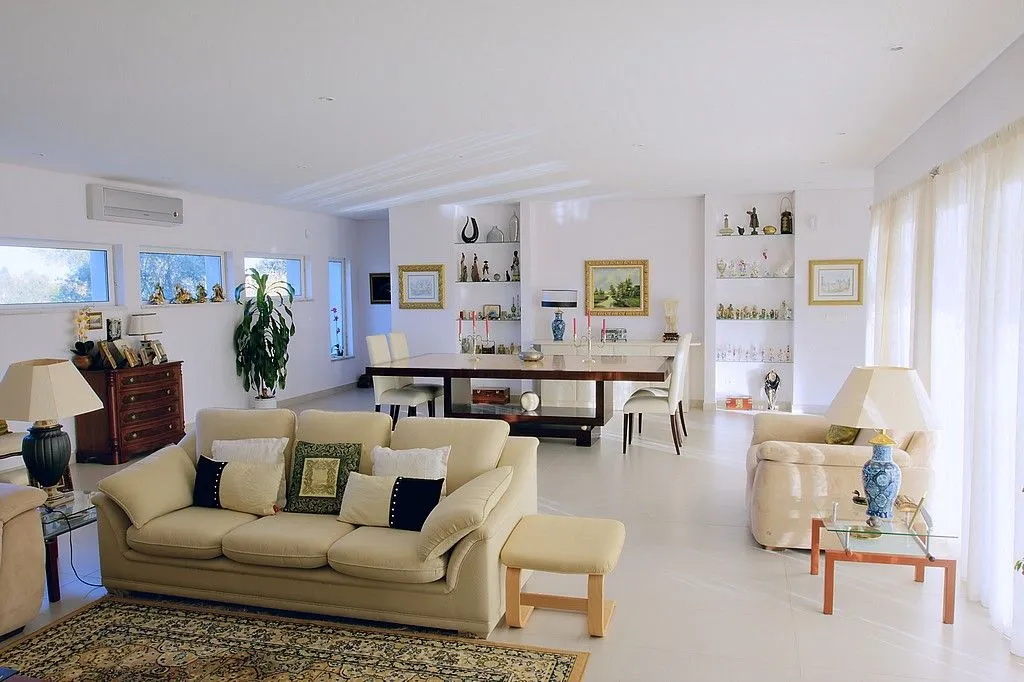 Villa 1084m² in Italy, Karimate. Priced at 2500000€ rent photo-1