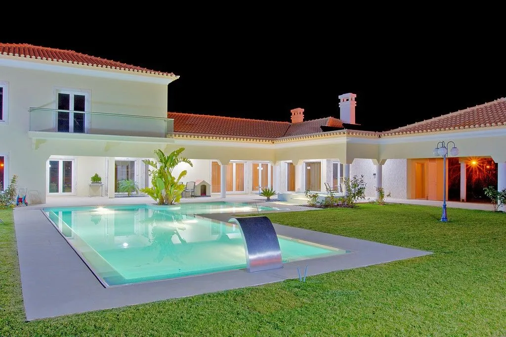 Villa 1084m² in Italy, Karimate. Priced at 2500000€ rent photo-4