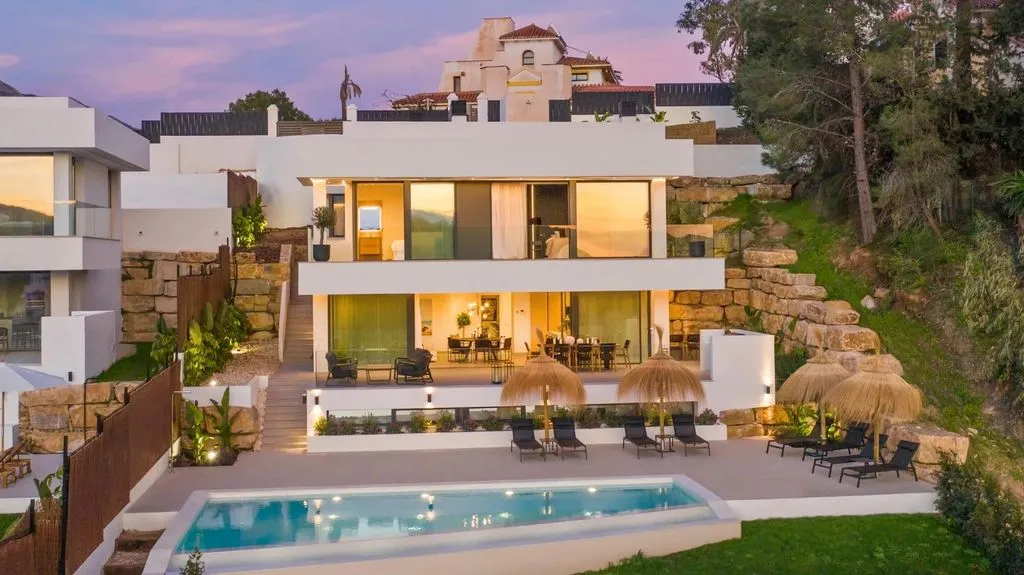 Villa 447m² in Portugal, Oeirash. Priced at 2495000€ rent photo-1