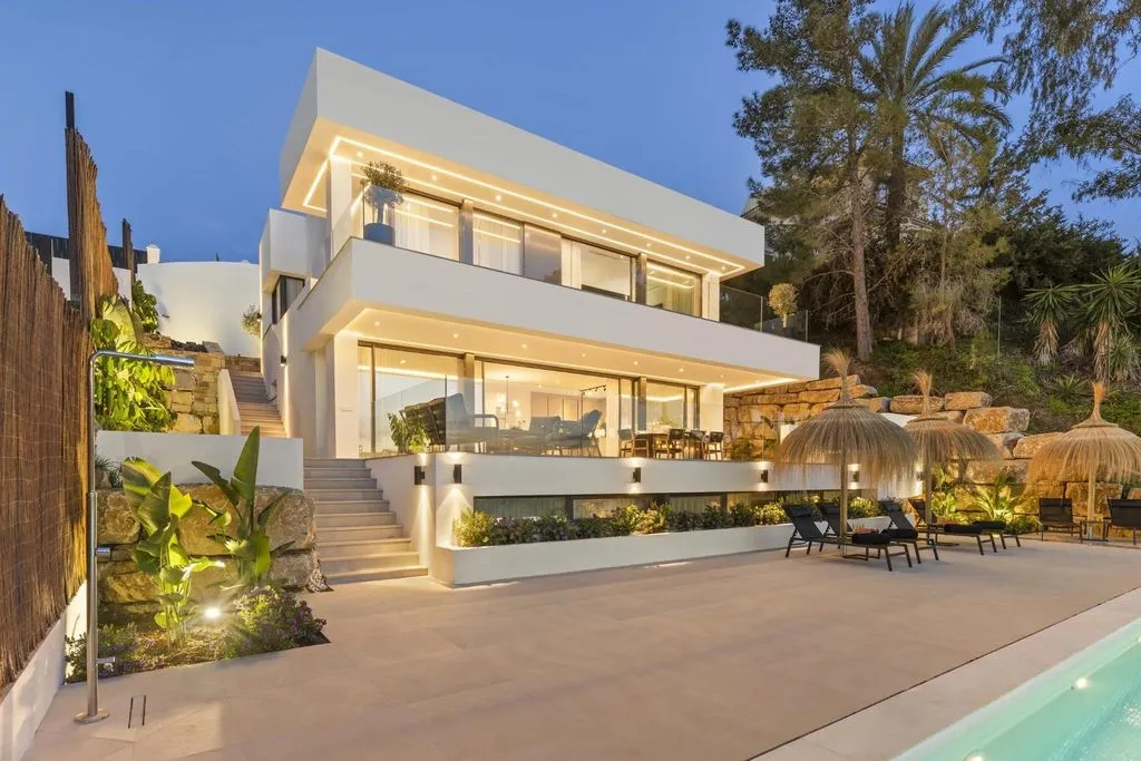 Villa 447m² in Portugal, Oeirash. Priced at 2495000€ rent photo-2
