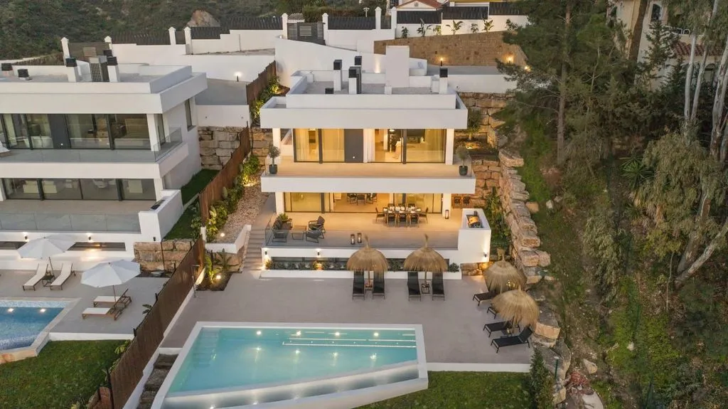 Villa 447m² in Portugal, Oeirash. Priced at 2495000€ rent photo-3