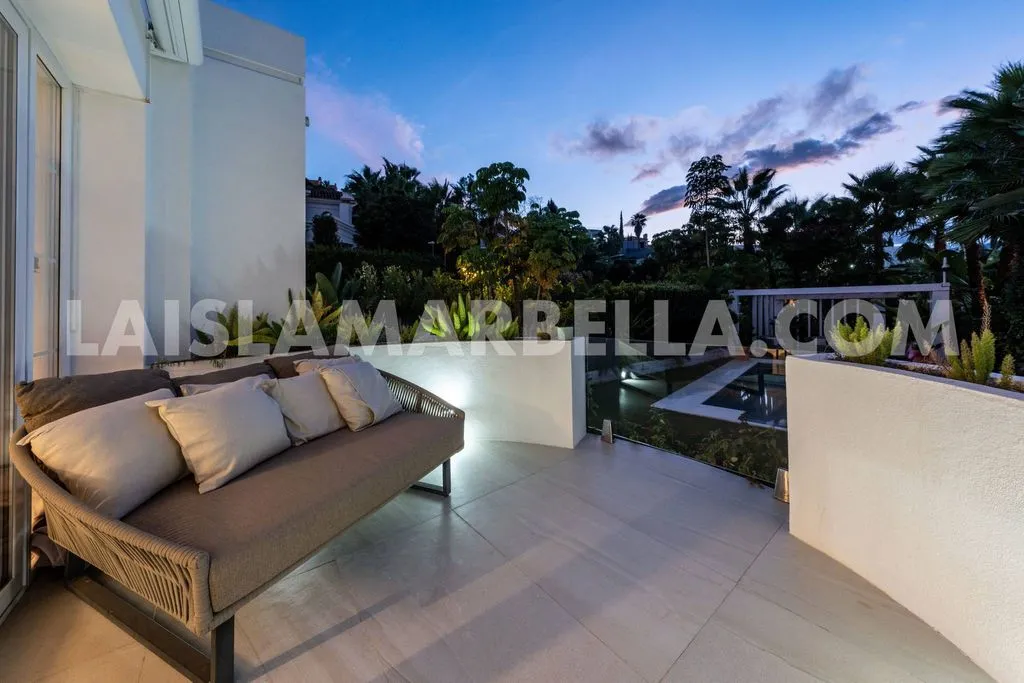 Villa 228m² in Portugal, Oeirash. Priced at 1850000€ rent photo-3