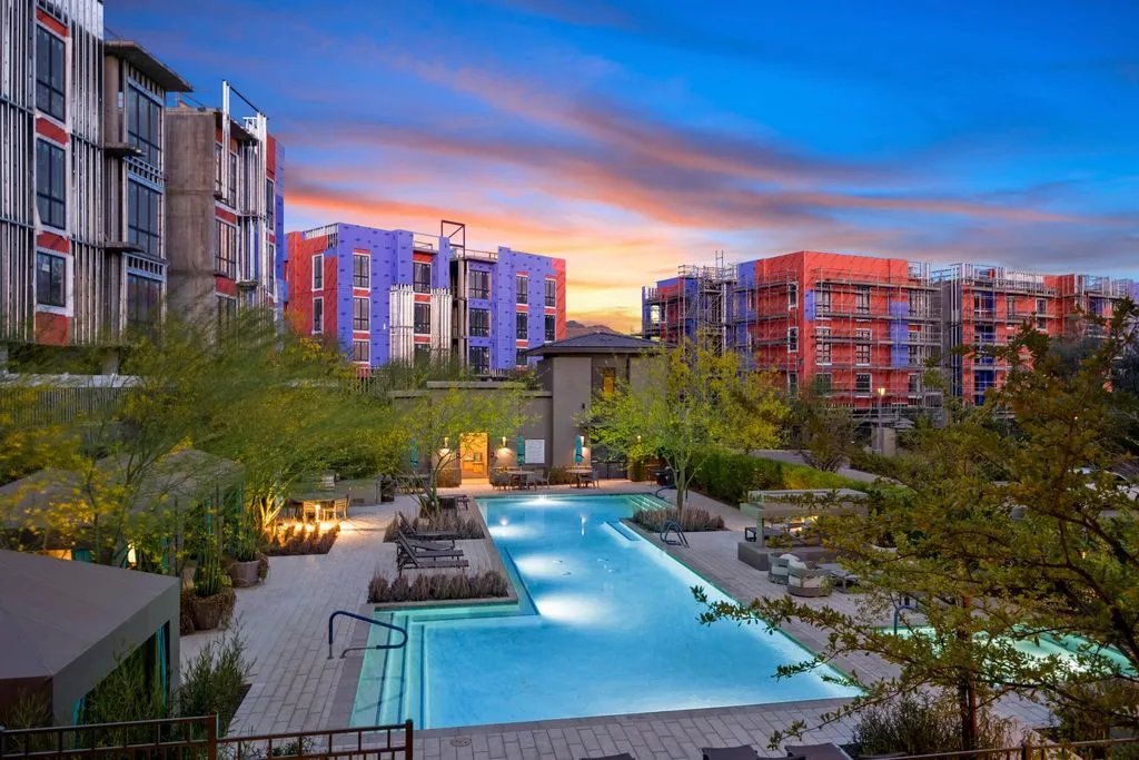 Flat 294m² in USA, Scottsdale. Priced at 2282200€ rent photo-2