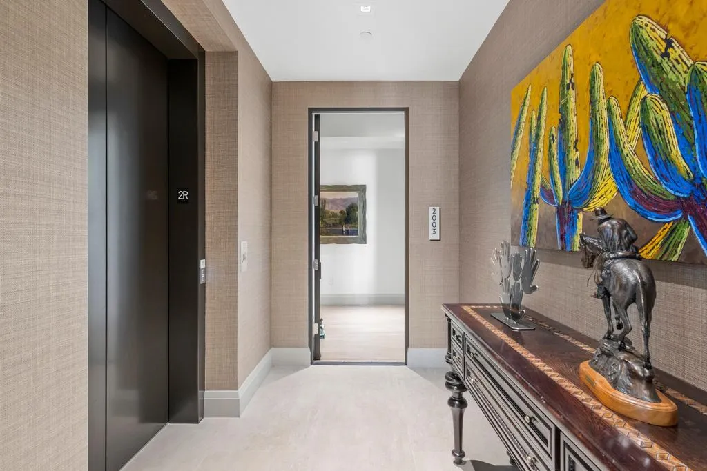 Flat 294m² in USA, Scottsdale. Priced at 2282200€ rent photo-5