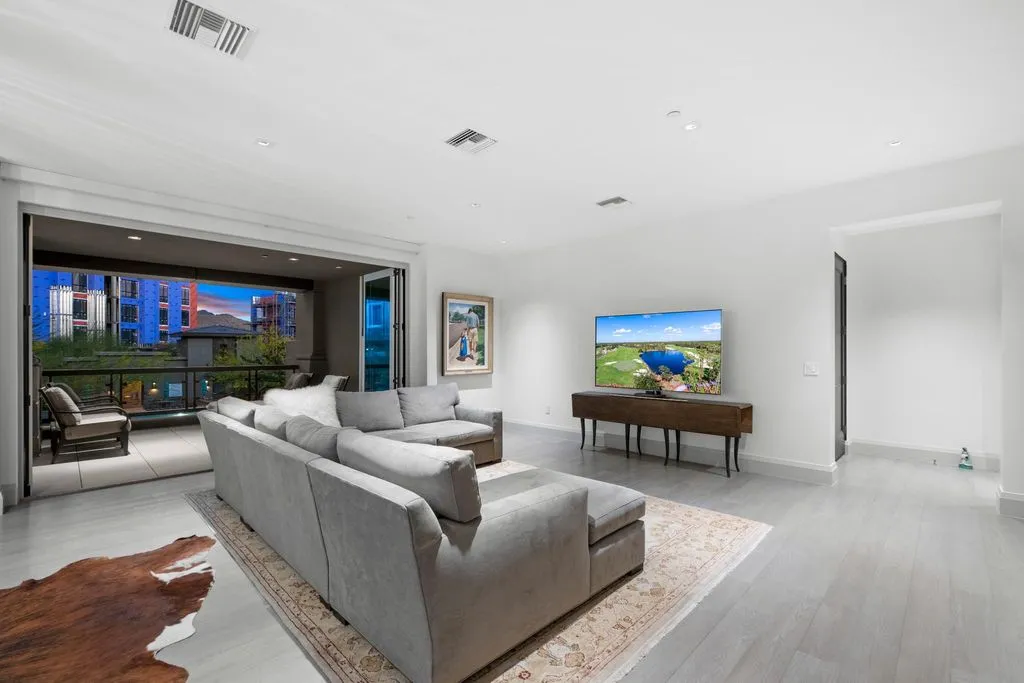 Flat 294m² in USA, Scottsdale. Priced at 2282200€ rent photo-6