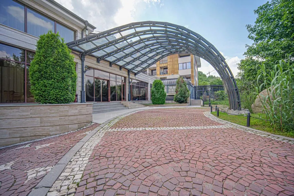 Penthouse 251m² in Bulgaria, Sofia. Priced at 502000€ rent photo-2